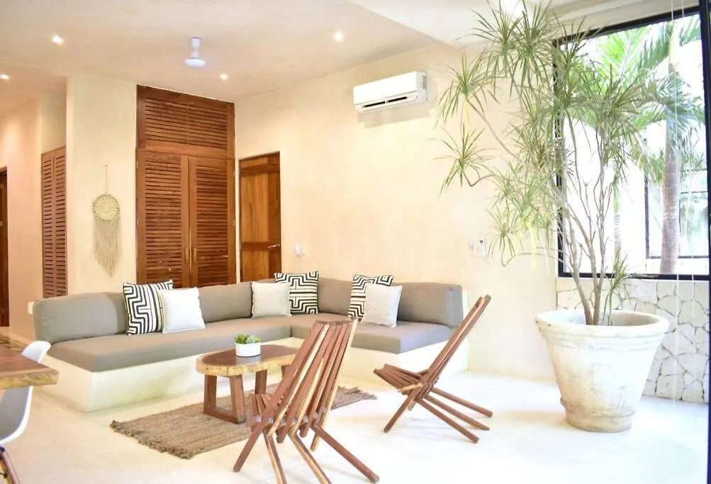 Chic-Modern Apt W/Pool, Garden, Parking & 3 Bikes Apartment Tulum