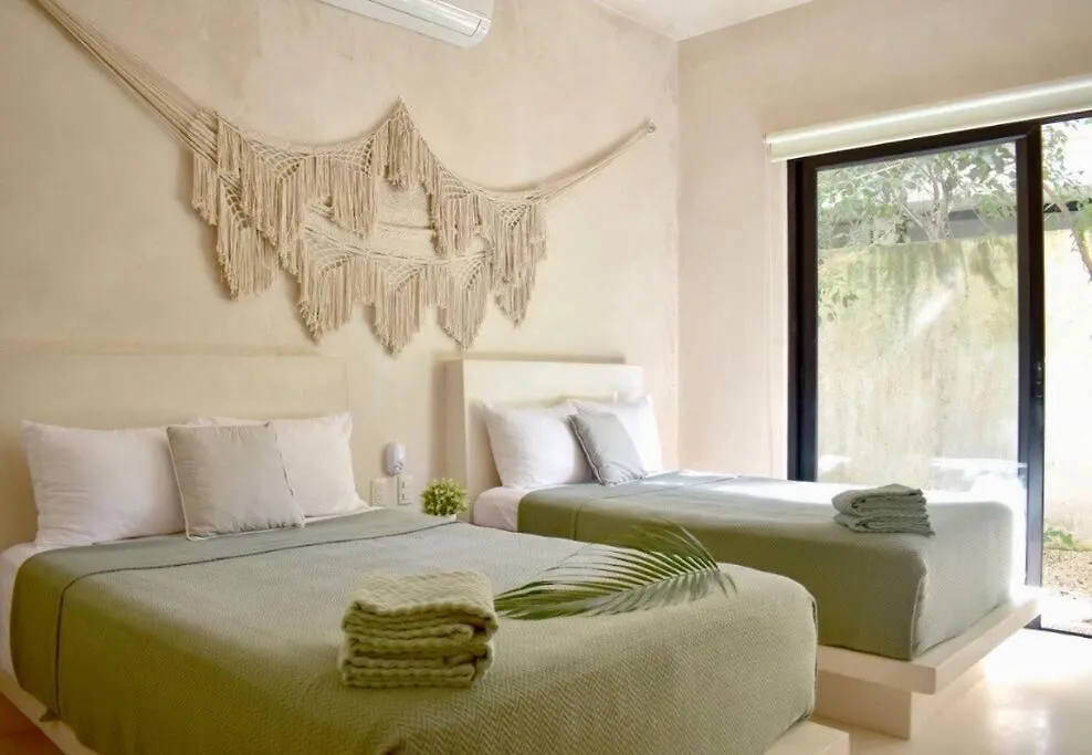 Chic-Modern Apt W/Pool, Garden, Parking & 3 Bikes Apartment Tulum 0*,  Mexico