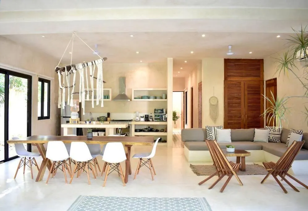 Chic-Modern Apt W/Pool, Garden, Parking & 3 Bikes Apartment Tulum 0*,